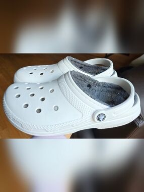 Unisex 8 Men's/10 Women's CROCS CLASSIC LINED WHITE Comfort Clogs